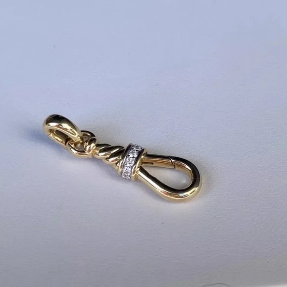 New tags David Yurman 18k gold diamond amulet grabber. - Picture 5 of 6